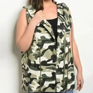 PLUS SIZE CAMOUFLAGE VEST